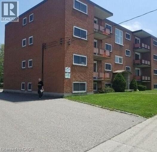 Property Photo:  12 Westmount Road West 9  ON N2M 1R5 