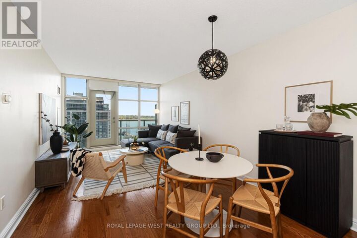Property Photo:  35 Mariner Terrace #1510  ON M5V 3V9 