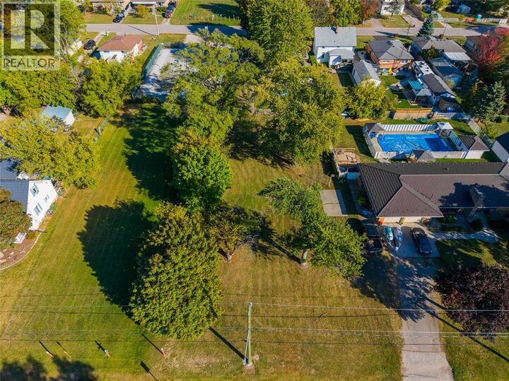 Property Photo:  2002 St. Clair Parkway  ON N7T 7H5 