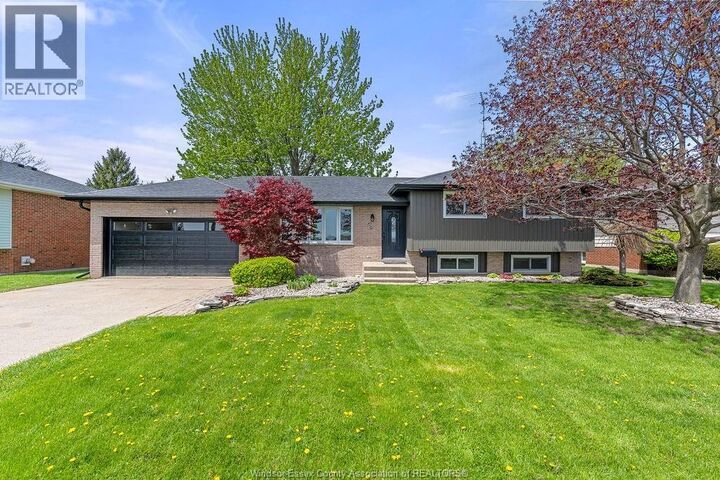 Property Photo:  157 Fairview Avenue East  ON N8M 2R3 