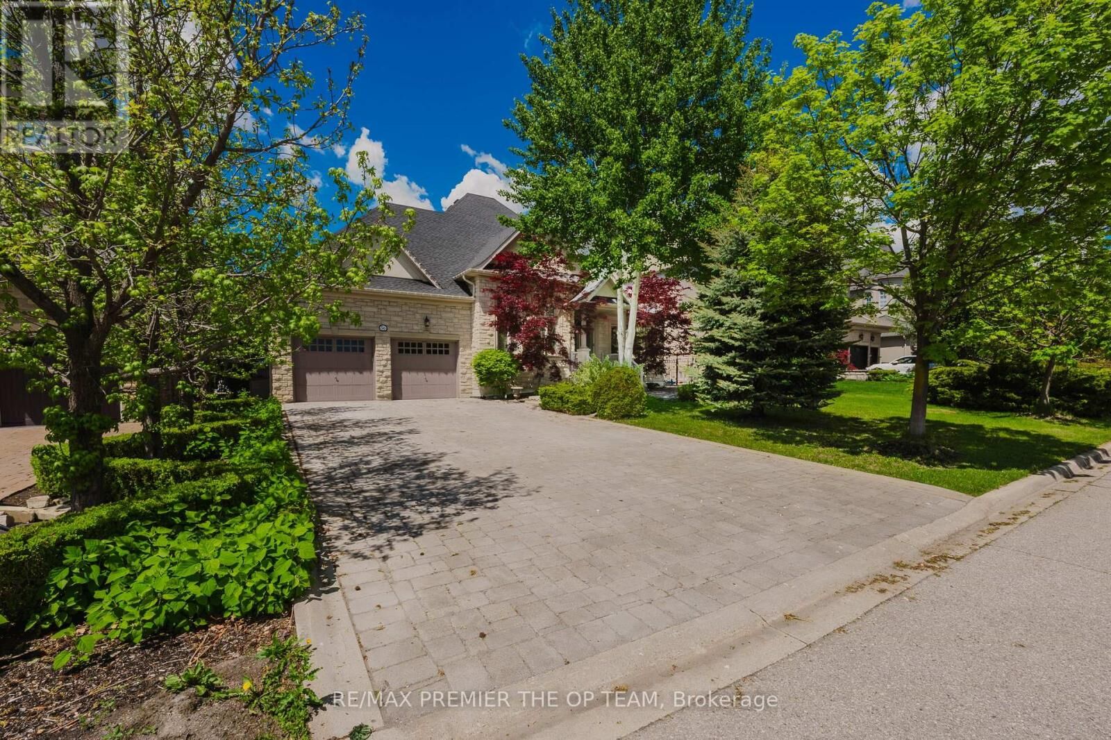 Property Photo:  56 Park Ridge Drive  ON L0J 1C0 
