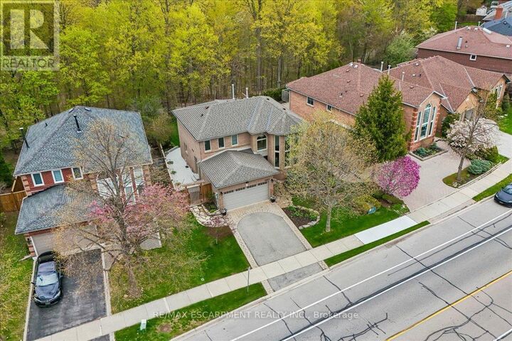 Property Photo:  1257 McCraney Street East  ON L6H 3A3 