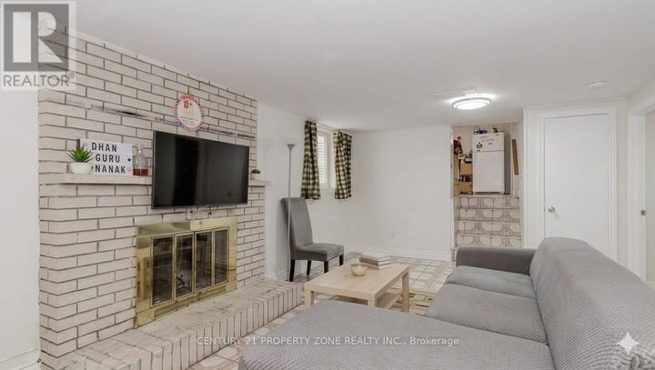 Property Photo:  32 Petunias Road  ON L6V 3G8 