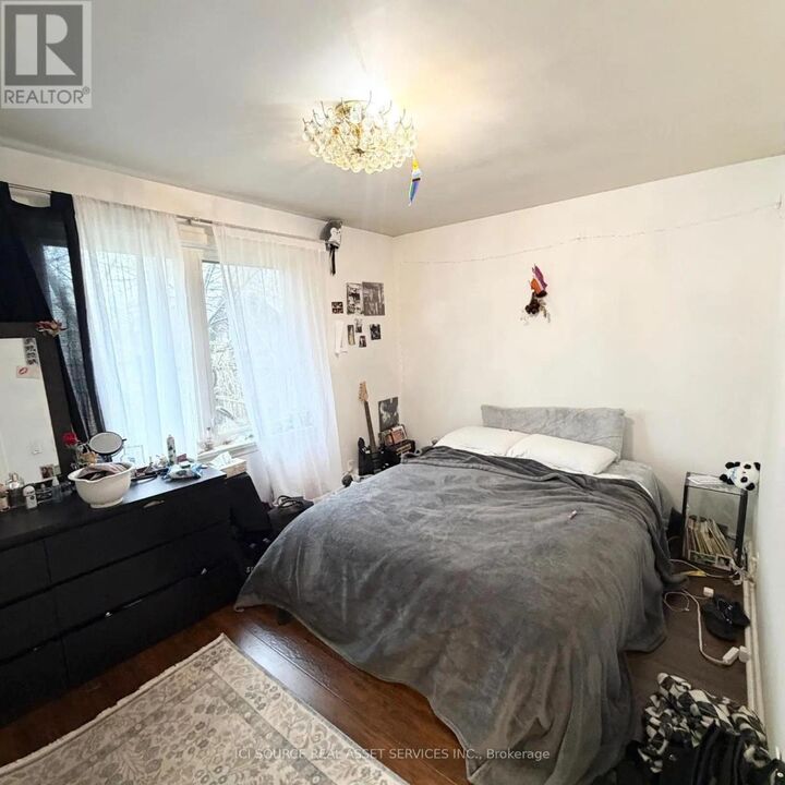 Property Photo:  78 Tormore Drive Main Fl  ON L4C 3N5 