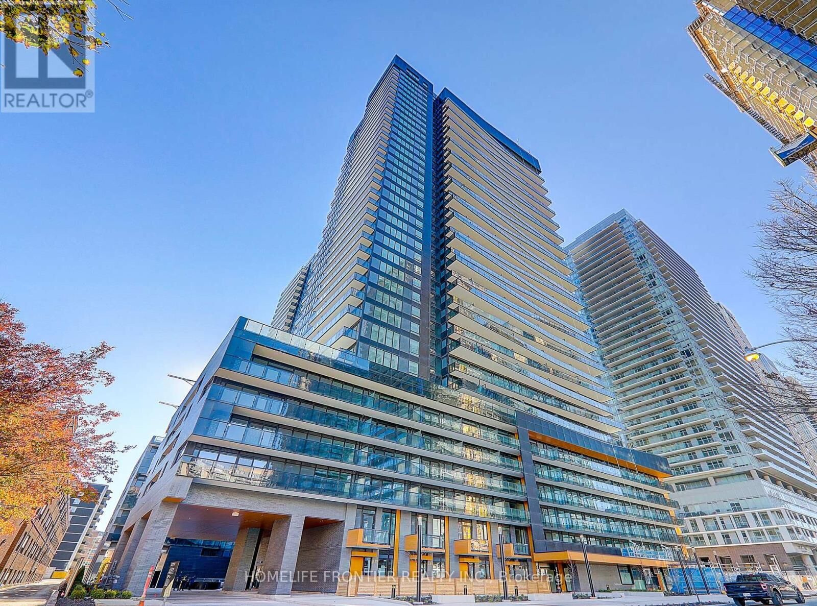 Property Photo:  117 Broadway Avenue 417  ON M4P 1V3 