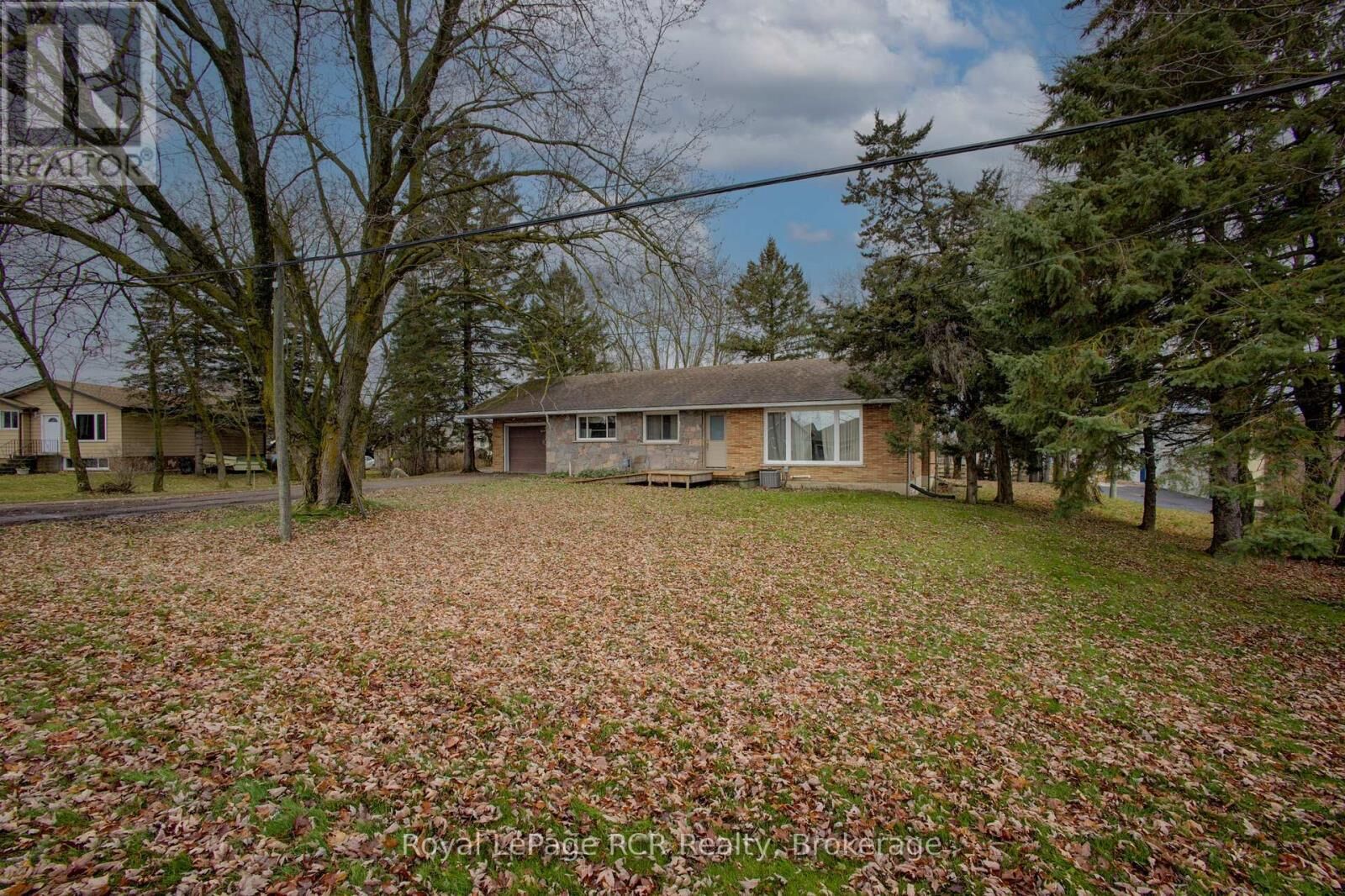 Property Photo:  441 Smith Street  ON N0G 1A0 