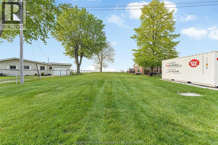 Property Photo:  105 Island Crescent  ON N0P 2L0 
