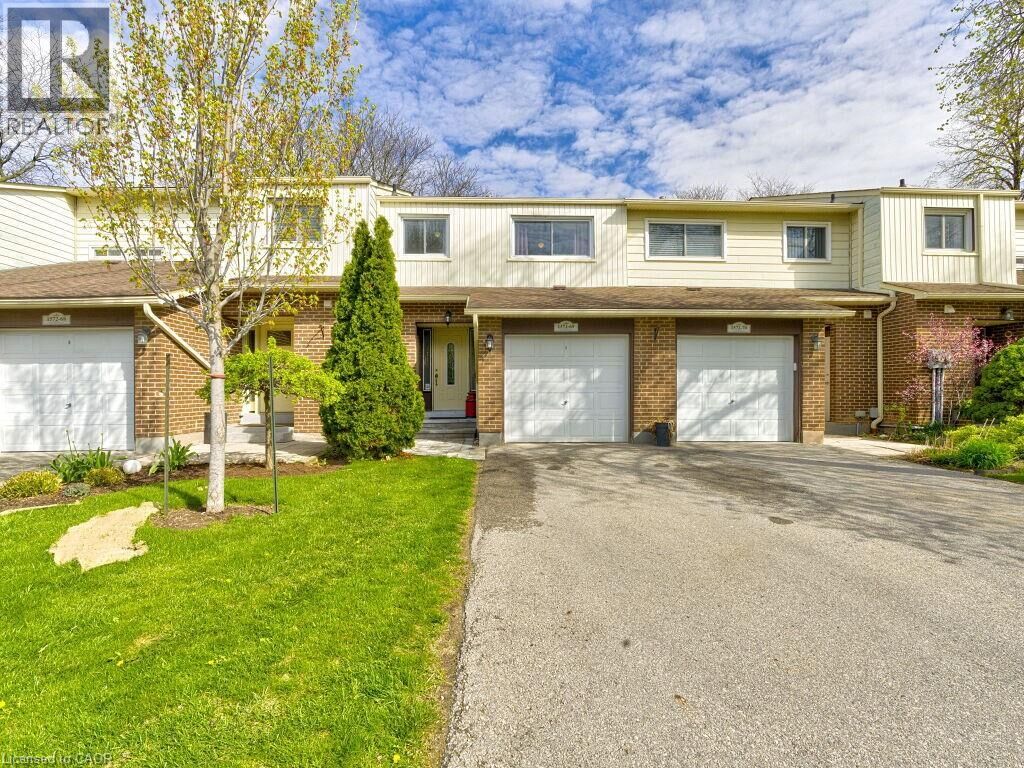 Property Photo:  1572 Newlands Crescent 69  ON L7M 1V6 