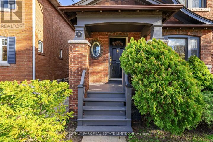 Property Photo:  17 Glen Stewart Avenue  ON M4E 1P6 