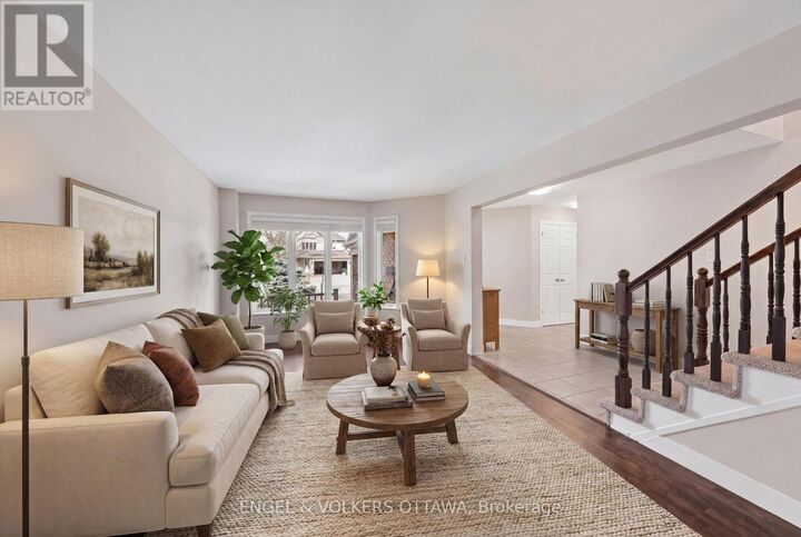 Property Photo:  16 Mayford Avenue  ON K2G 6A7 