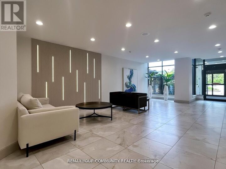 Property Photo:  32 Clarissa Drive 324  ON L4C 9R7 
