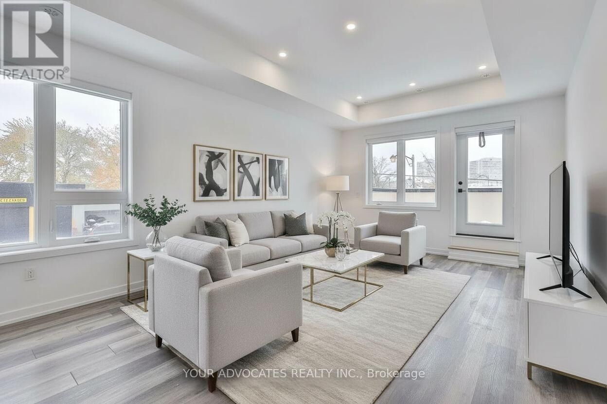 Property Photo:  9 Vivian Road  ON M1M 0E4 