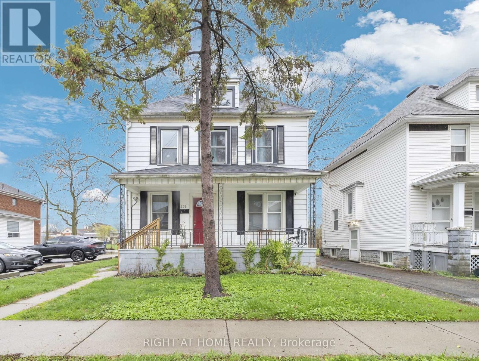 Property Photo:  227 Bridge Avenue  ON N9B 2M1 