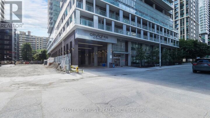 Property Photo:  195 Redpath Avenue 510  ON M4P 0E4 