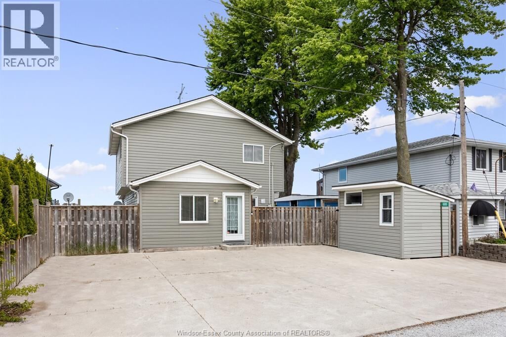 Property Photo:  689 Ross Beach  ON N8L 0H1 