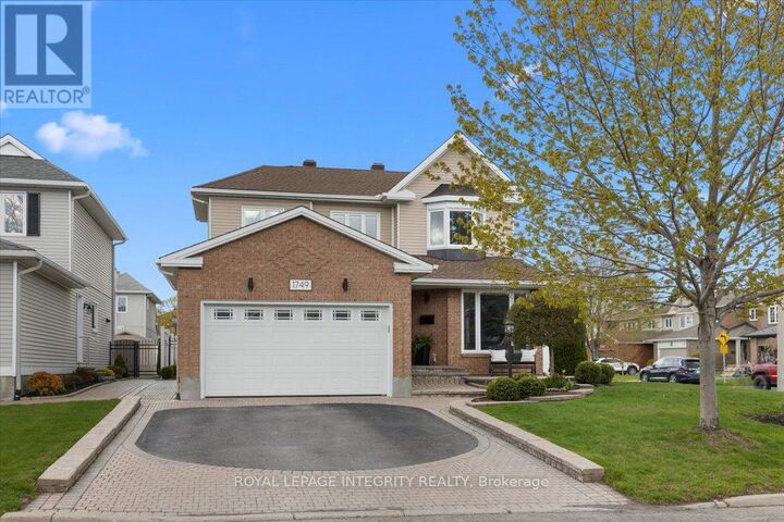 Property Photo:  1749 Bellechasse Place  ON K1C 6W8 