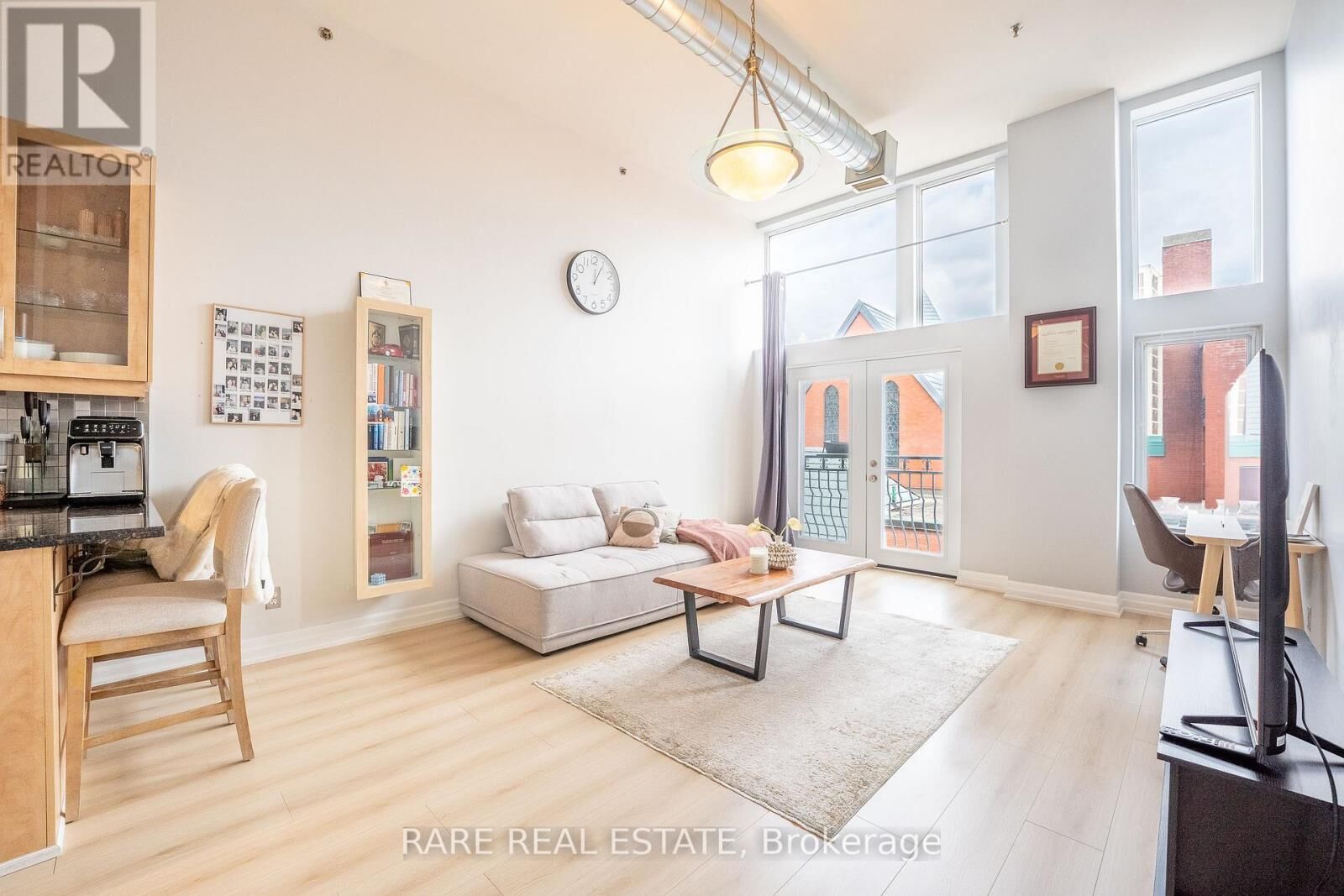 Property Photo:  276 King Street West 316  ON N2G 1B6 