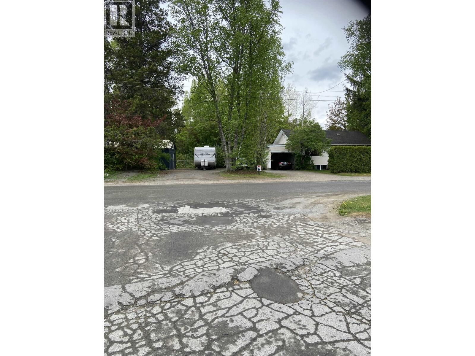 Property Photo:  2601 Sparks Street  BC V8G 2T3 