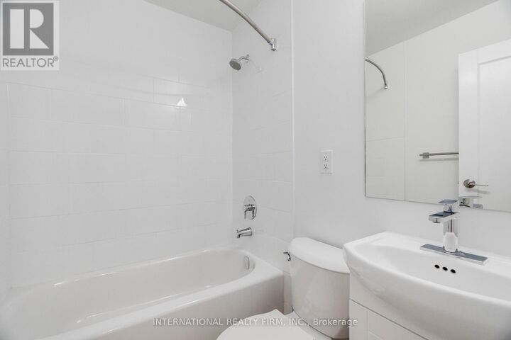 Property Photo:  93 High Street South  ON N6C 4J8 