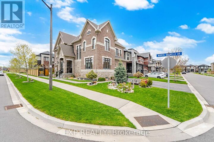 Property Photo:  13 Arksey Street  ON L1P 0G5 
