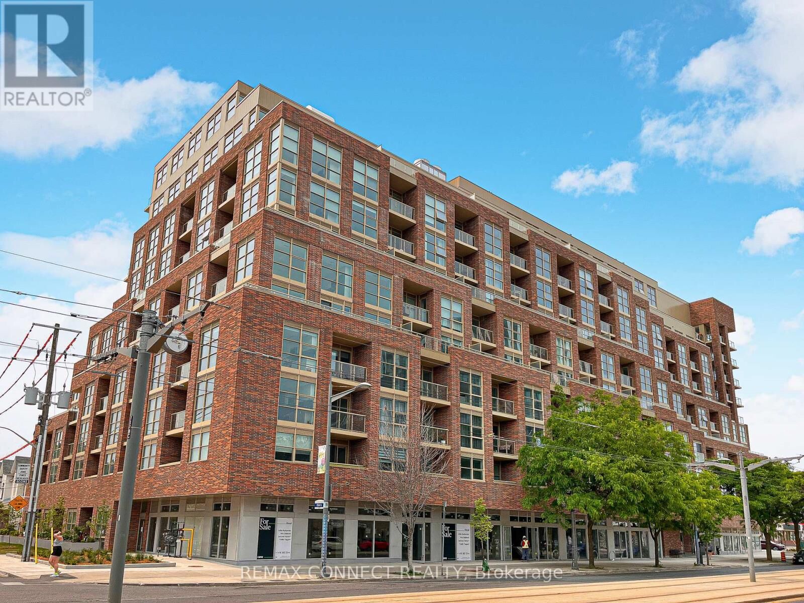 Property Photo:  1787 St Clair Avenue West 818  ON M6N 0B7 