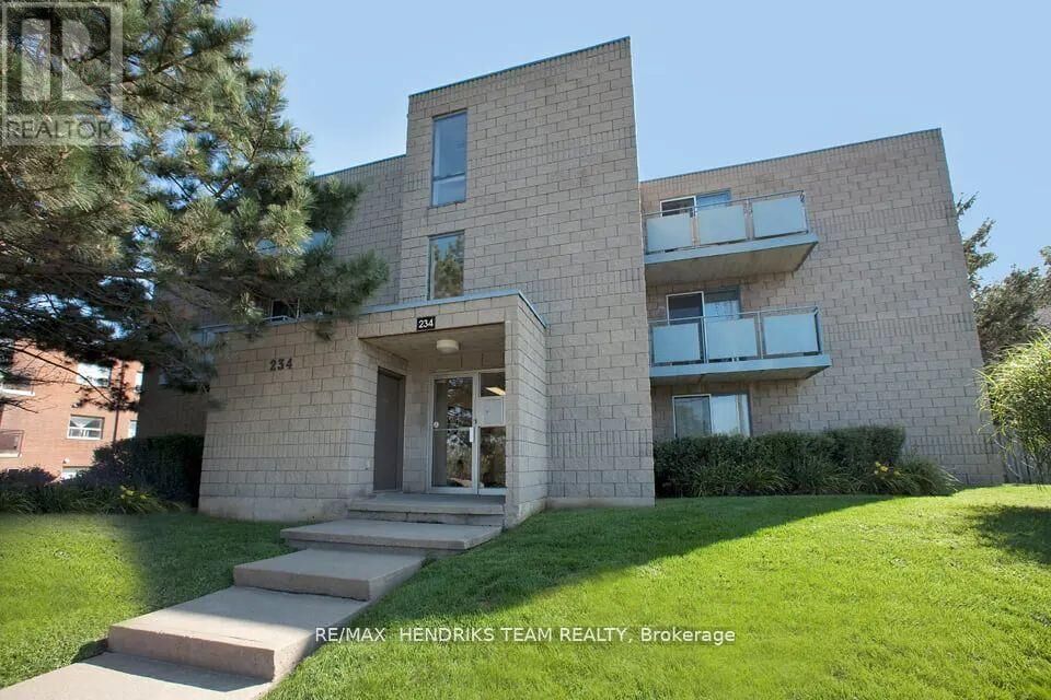 Property Photo:  16 Capner Street 111  ON L2P 3X4 