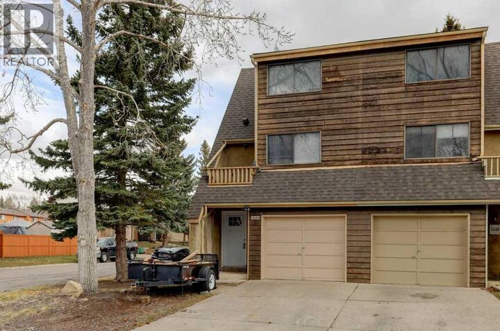 Property Photo:  1420 Ranchlands Road Northwest  AB T3G 1M9 