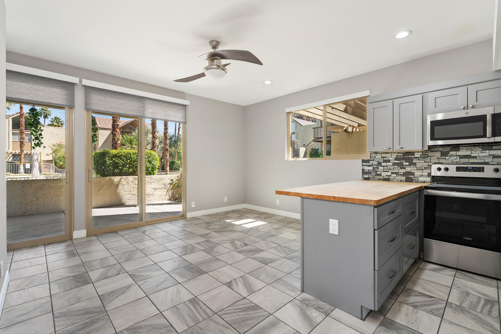 Property Photo:  78200 Cortez Lane 143  CA 92210 