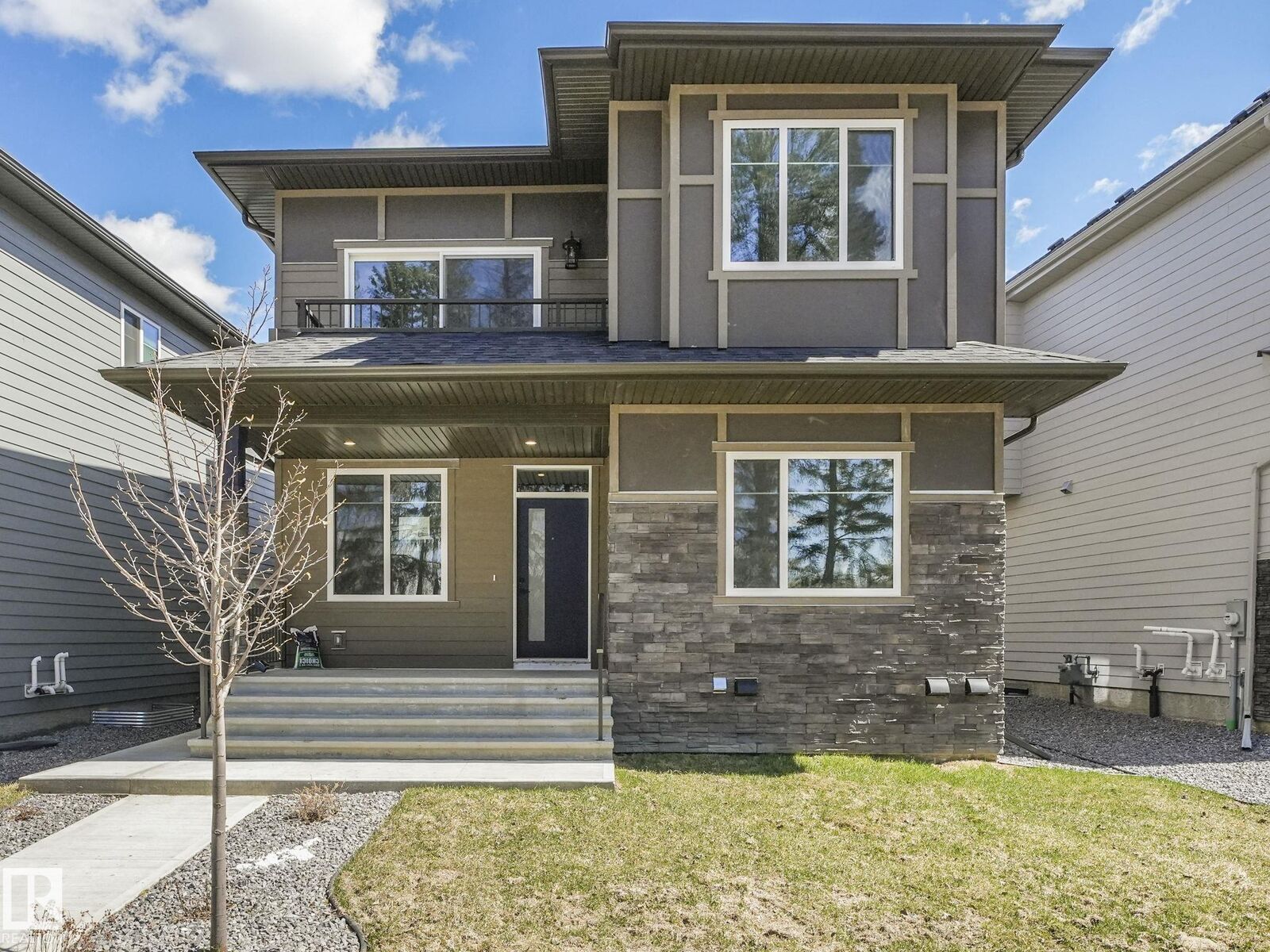 Property Photo:  6125 Crawford Drive SW  AB T6W 4L8 
