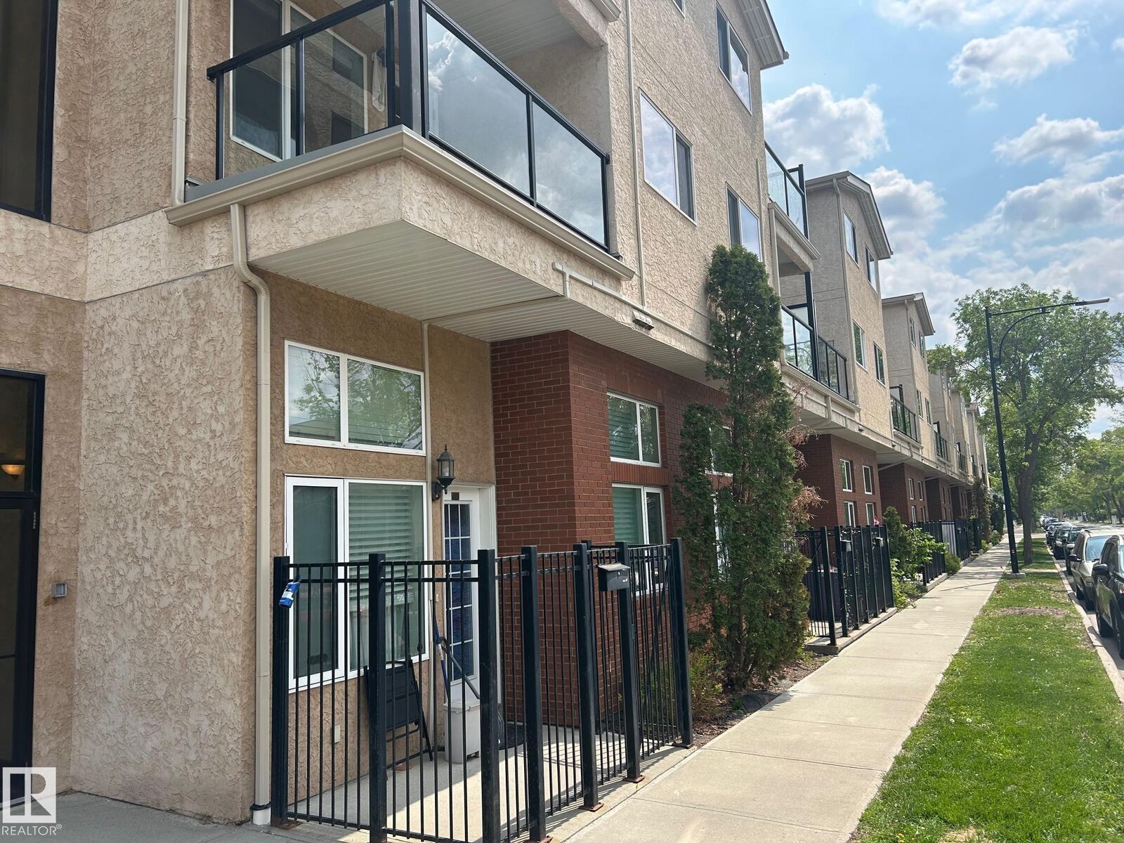 Property Photo:  11033 127 Street NW 213  AB T5M 0T3 