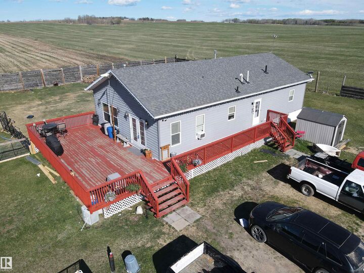 Property Photo:  50116 Range Road 71  AB T7A 2A2 