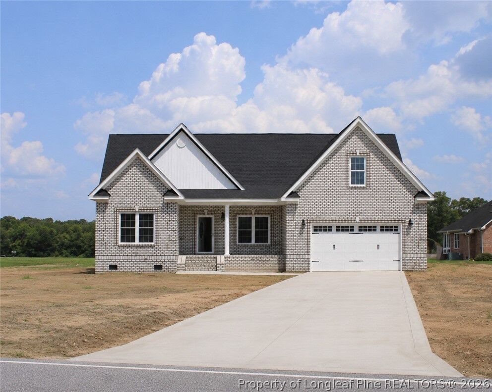 Property Photo:  1102 W Carthage Road  NC 28360 
