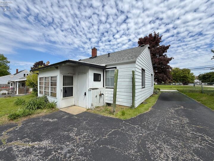 Property Photo:  605 Gardner Street  OH 44811 