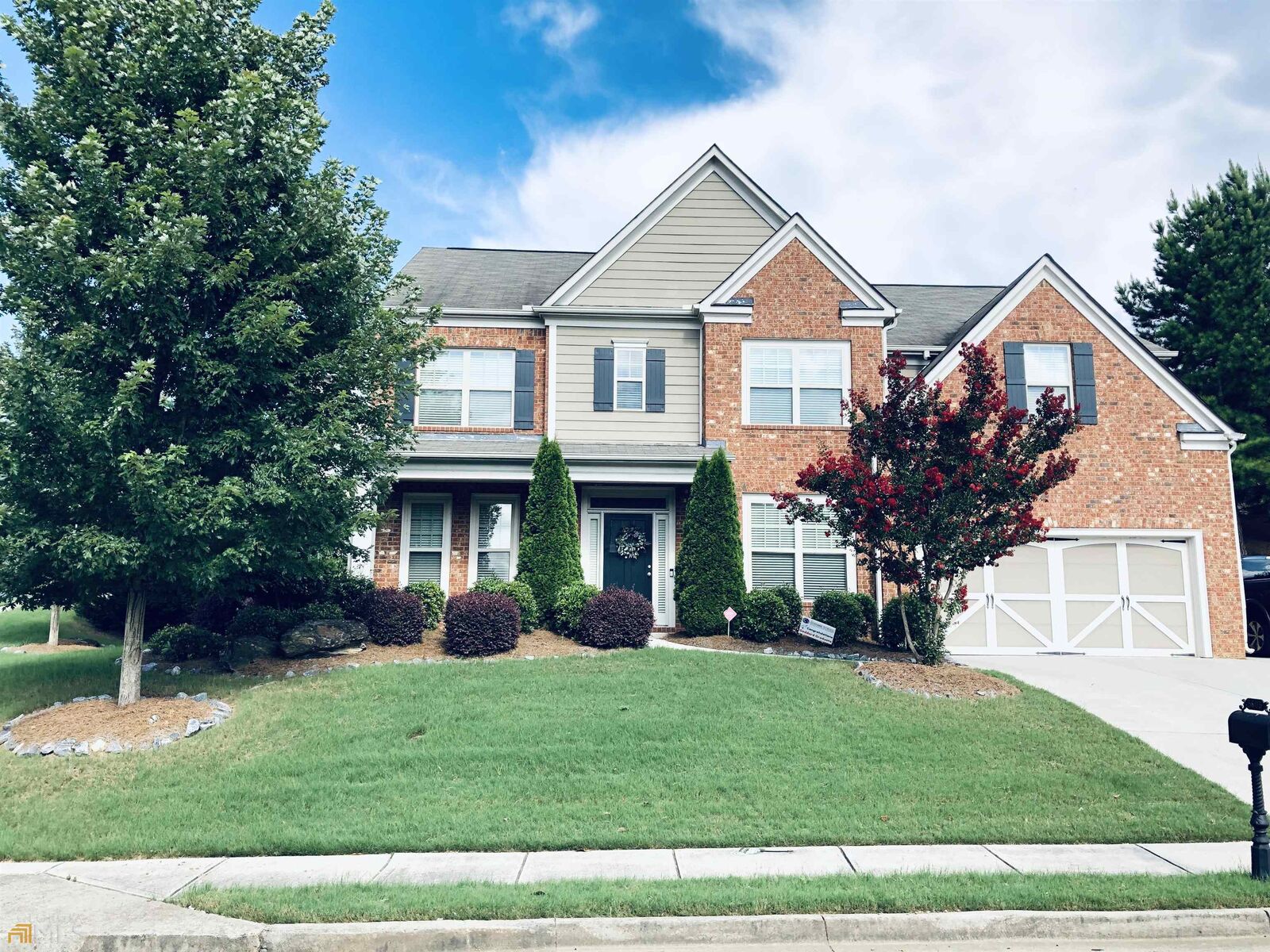 Property Photo:  5605 Upper Creek Court  GA 30024 