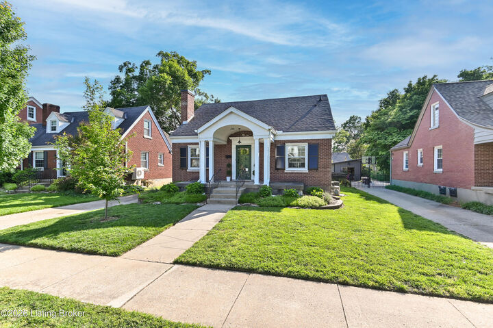 Property Photo:  432 Bauer Ave  KY 40207 