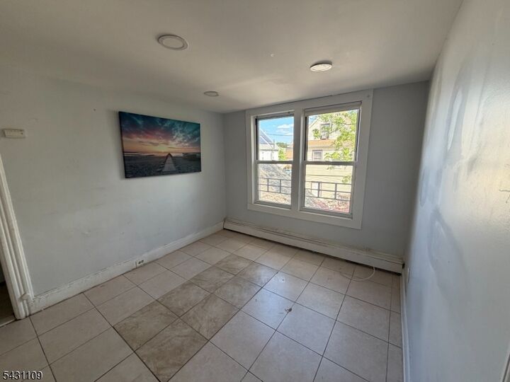 Property Photo:  325 Stebbins Pl 2  NJ 07063 