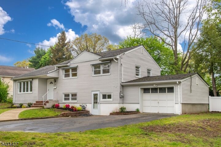 Property Photo:  99 Morningside Rd  NJ 07652 