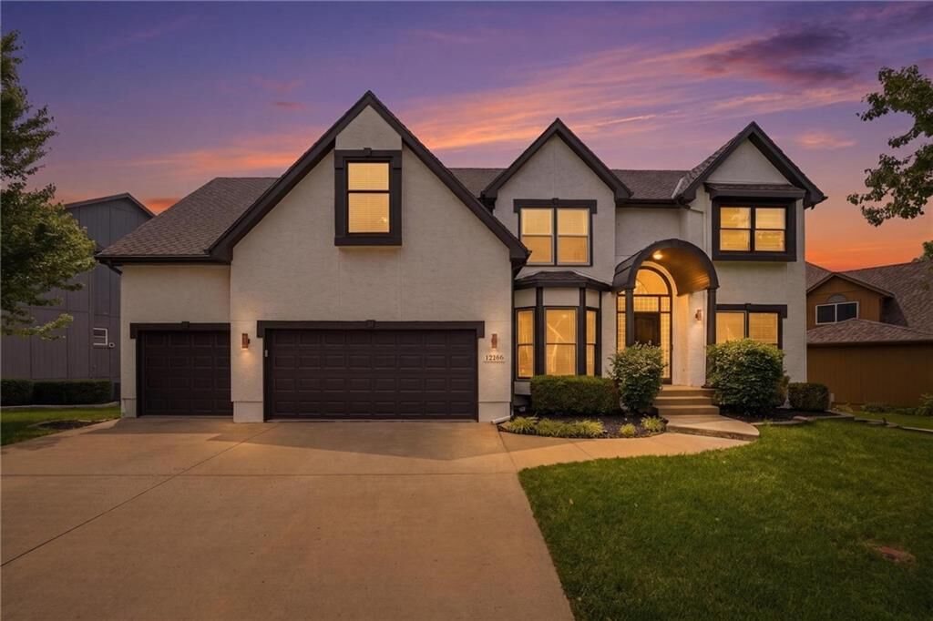 Property Photo: 13206 Noland Street KS 66213