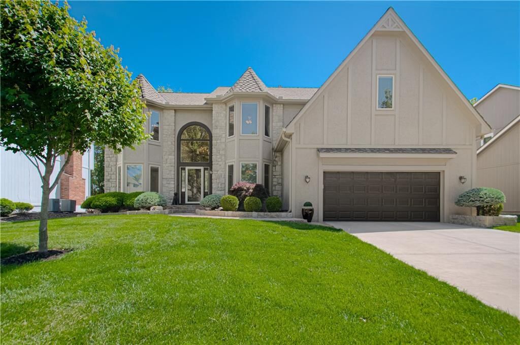 Property Photo: 5319 W 132nd Terrace KS 66209