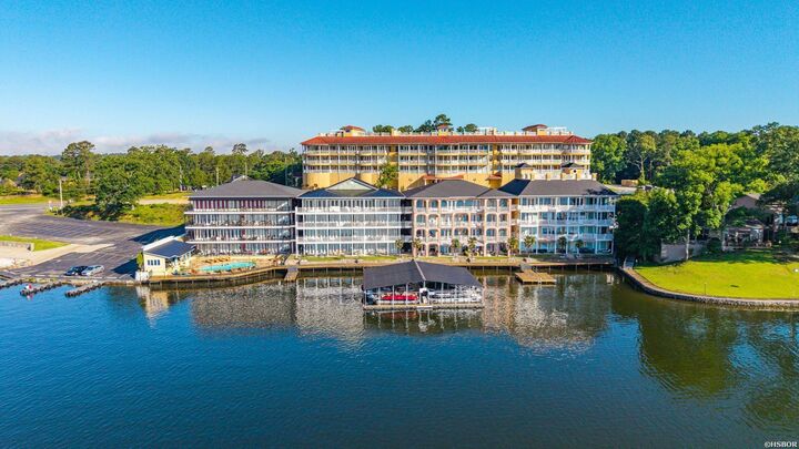Property Photo:  106 Grand Isle Drive 1F  AR 71913 