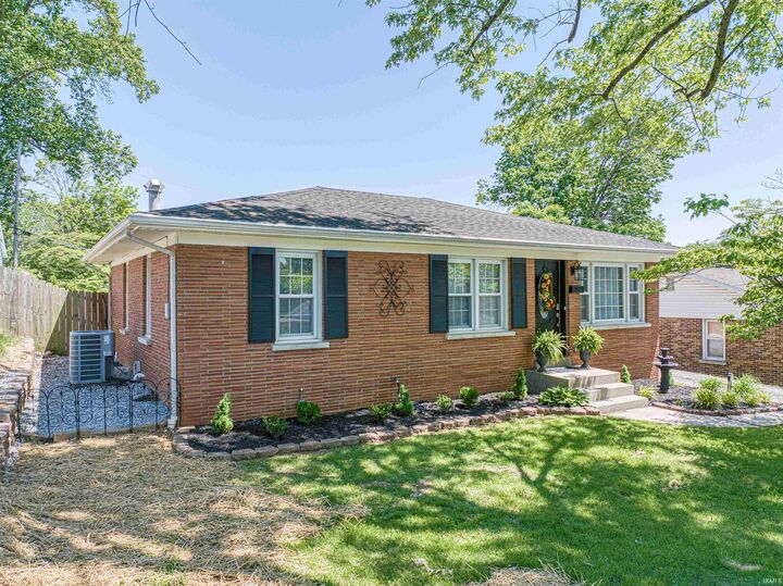 Property Photo:  1101 N Helfrich Avenue  IN 47720 