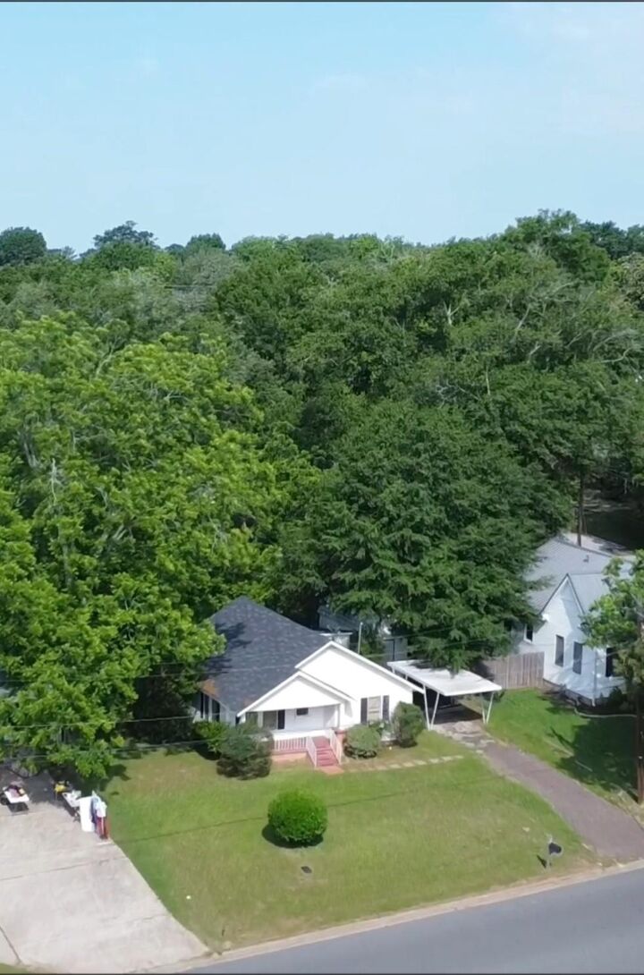 Property Photo:  1302 S Main St  TX 75654 