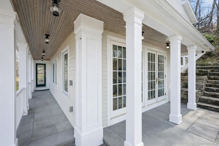 Property Photo:  18 Juengstville Road  NY 10519 