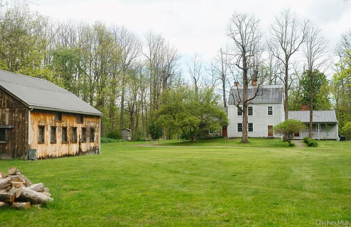 Property Photo:  1193 Albany Post Road  NY 12525 