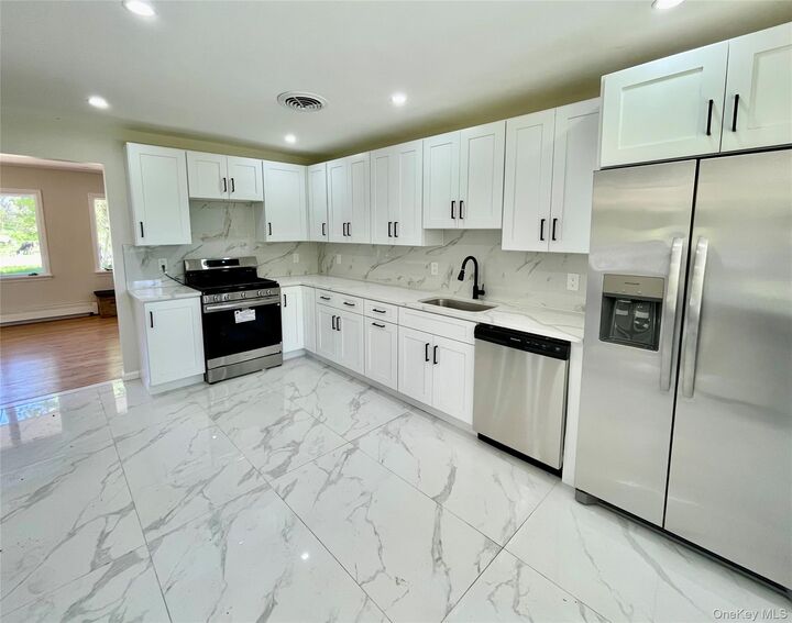 Property Photo:  70 County Route 17  NY 12566 