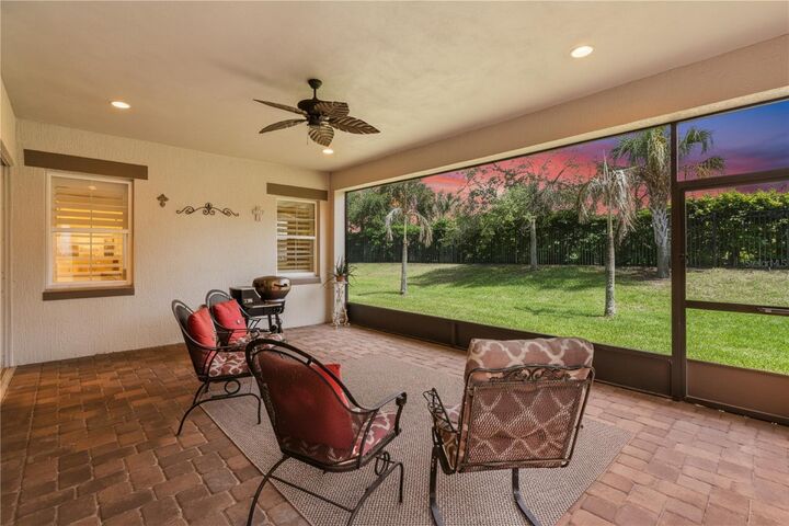Property Photo:  4912 Catalpa Drive  FL 34772 