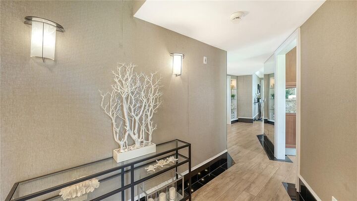 Property Photo:  5320 Gulf Of Mexico Drive 101  FL 34228 