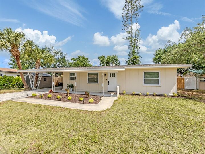 Property Photo:  929 Cypress Avenue  FL 34285 