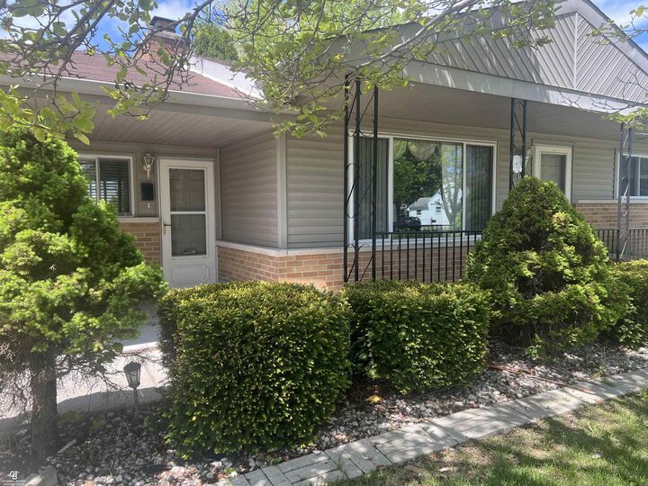 Property Photo:  24099 Pingree Avenue  MI 48089 