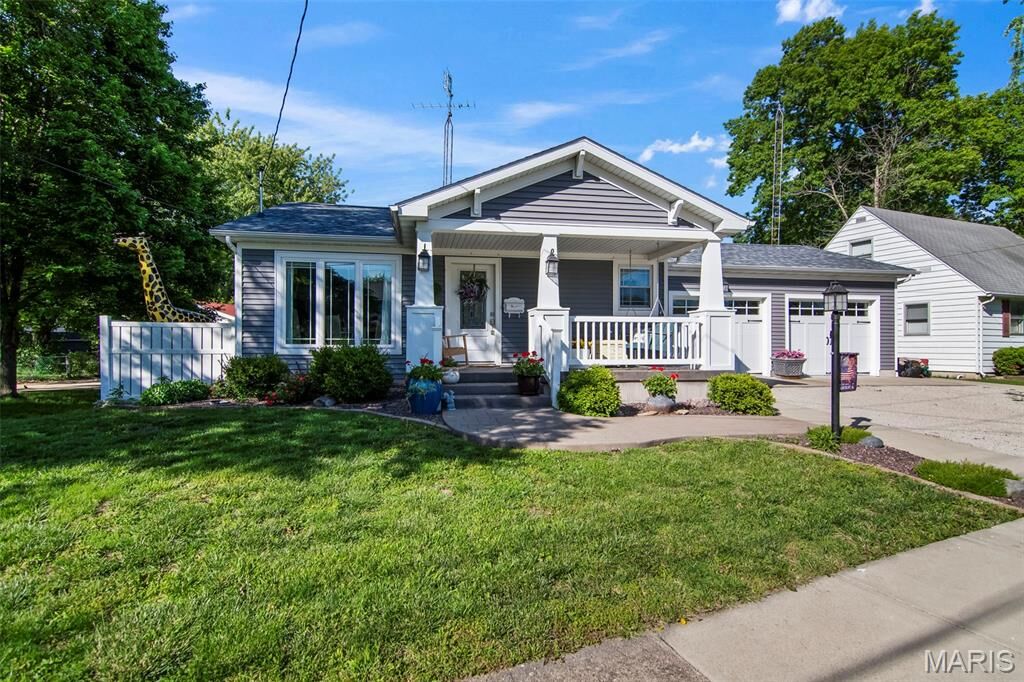 Property Photo: 451 S Spruce Street IL 62075